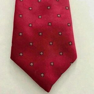 Van Heusen tie‎